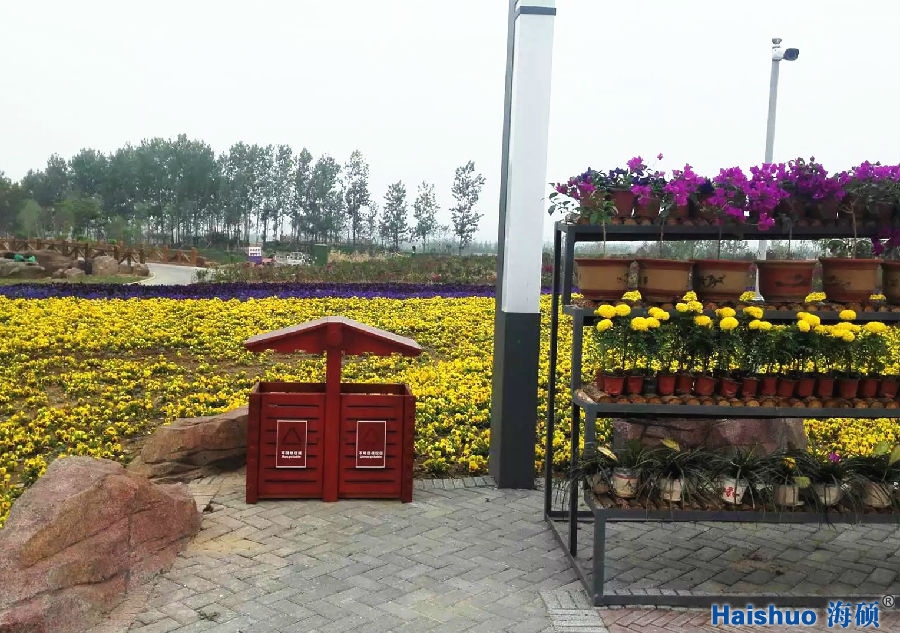 實(shí)木果皮箱實(shí)景圖2_副本.jpg 實(shí)木果皮箱實(shí)景圖2_副本.jpg